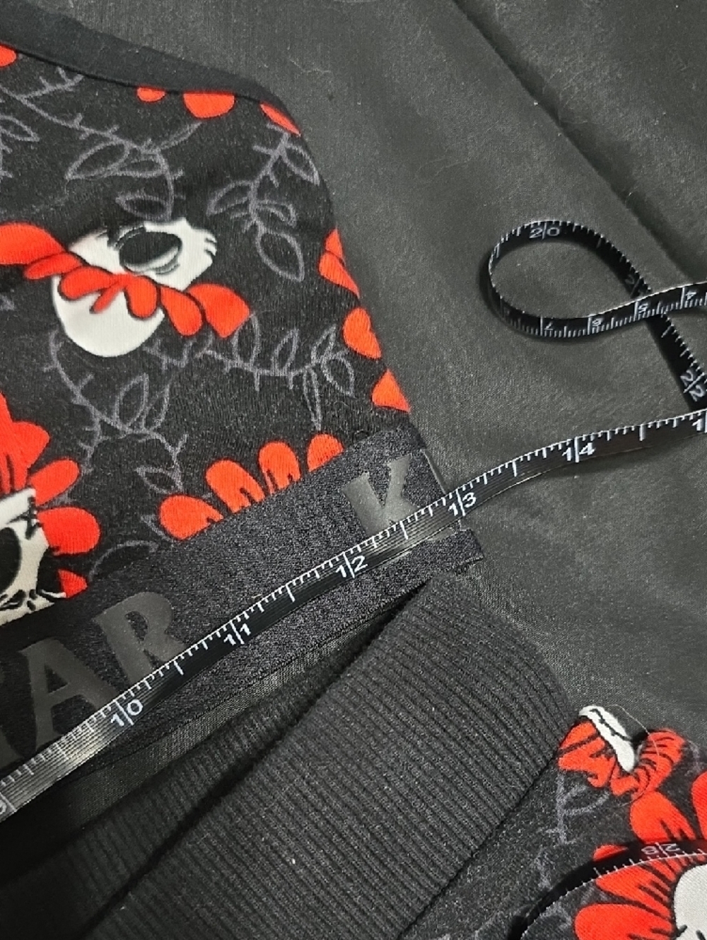 Killstar INTO THE GLOOM Black & Red Skull Daisy Lounge Bralette Set - Picture 6 of 9